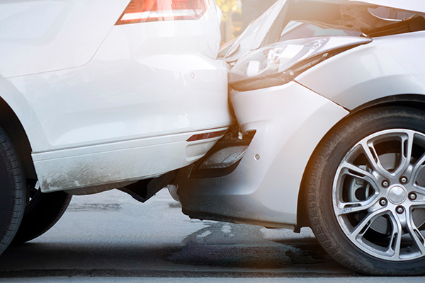 What Steps to Take After a Car Accident | Yates Automotive